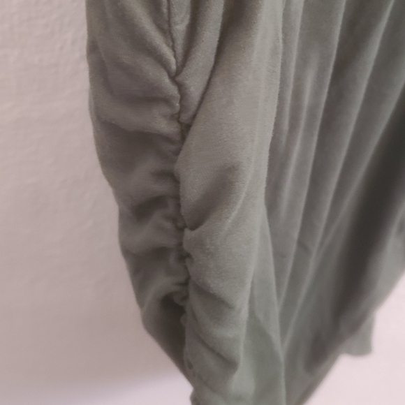 THE VANITY ROOM DRESS - Picture 3 of 9